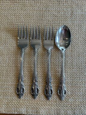 Renoir-Pembrooke (Stainless) by ONEIDA Salad Forks *bonus soup spoon